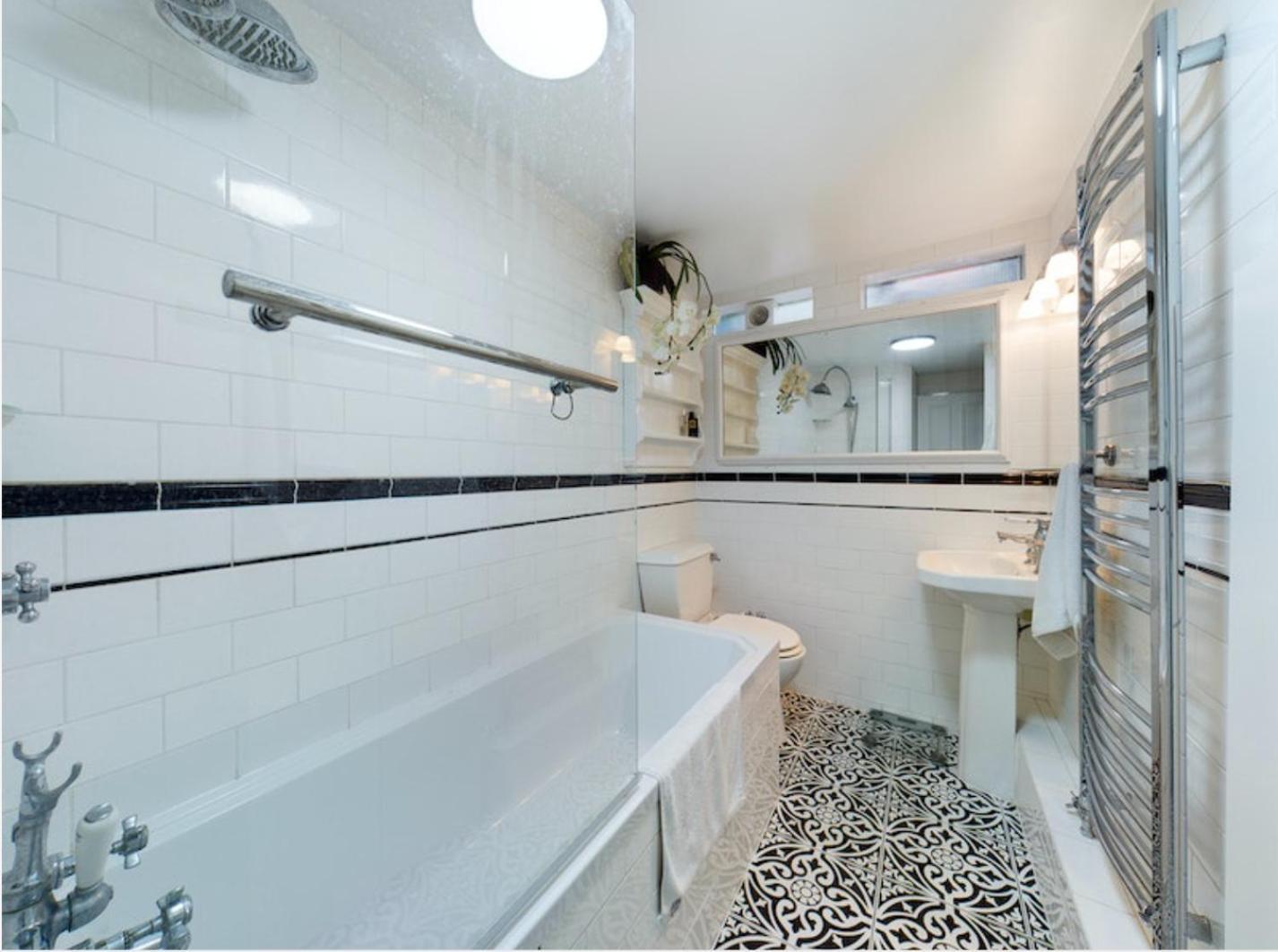 The Clapham Apartment With Private Patio London Exterior photo