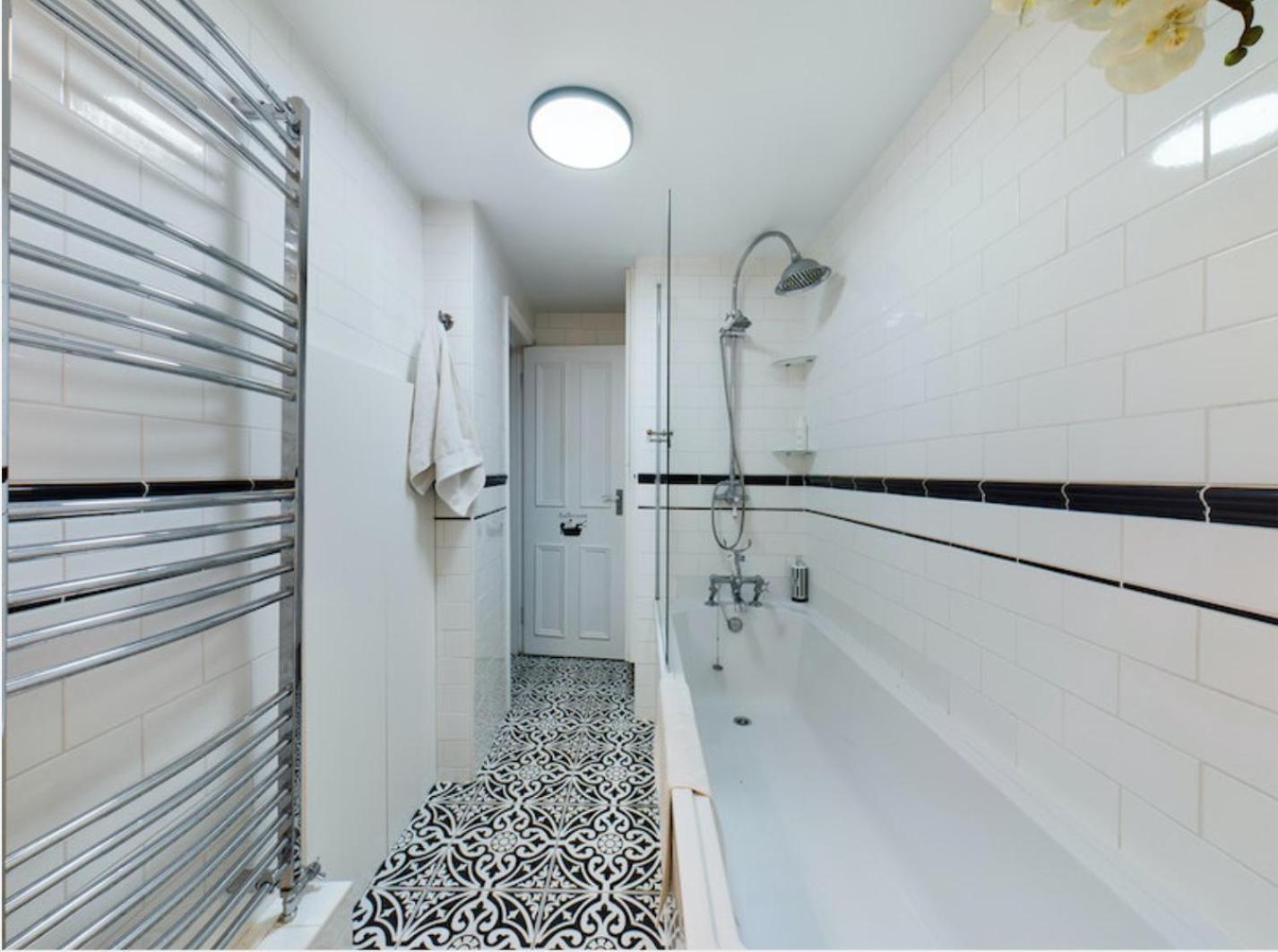 The Clapham Apartment With Private Patio London Exterior photo